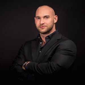 Meet your Posher, Adam